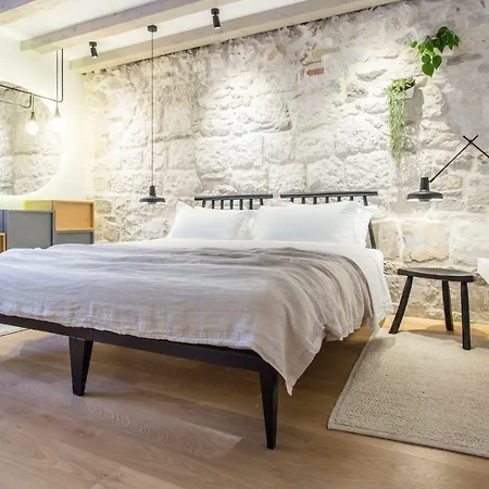 Villa Stone House Franco Omis